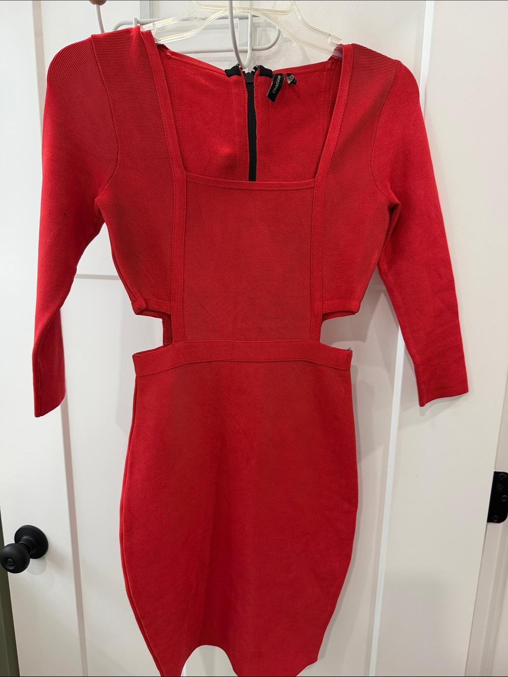 Guess Marciano Red Long-Sleeve Cutout Bodycon Dress